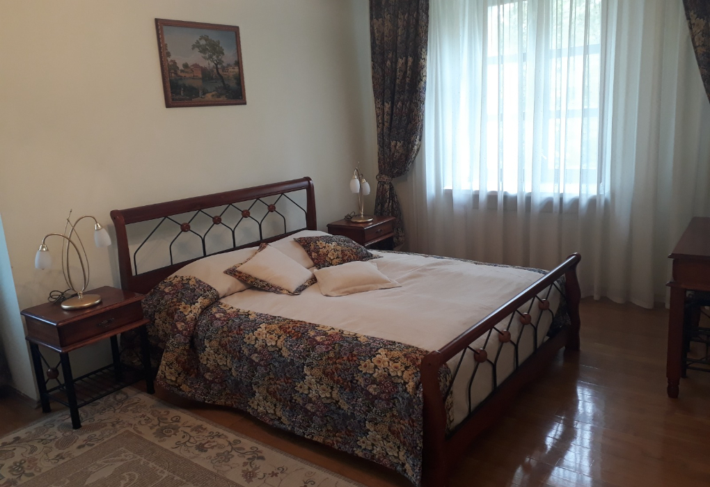 2-мест.(разм. в 6-мест.) коттедж №6