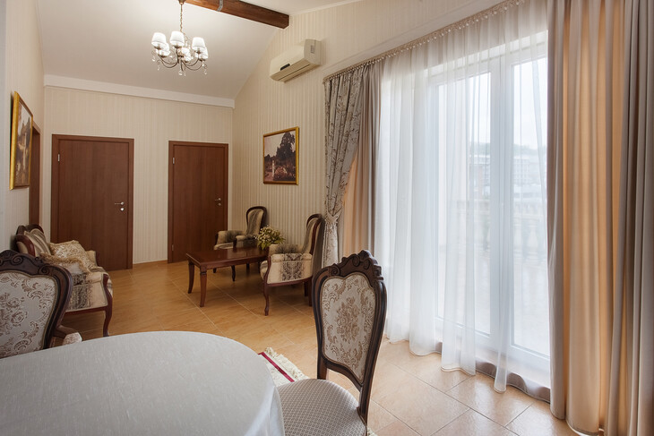 Suite 3х комнатный Сюит