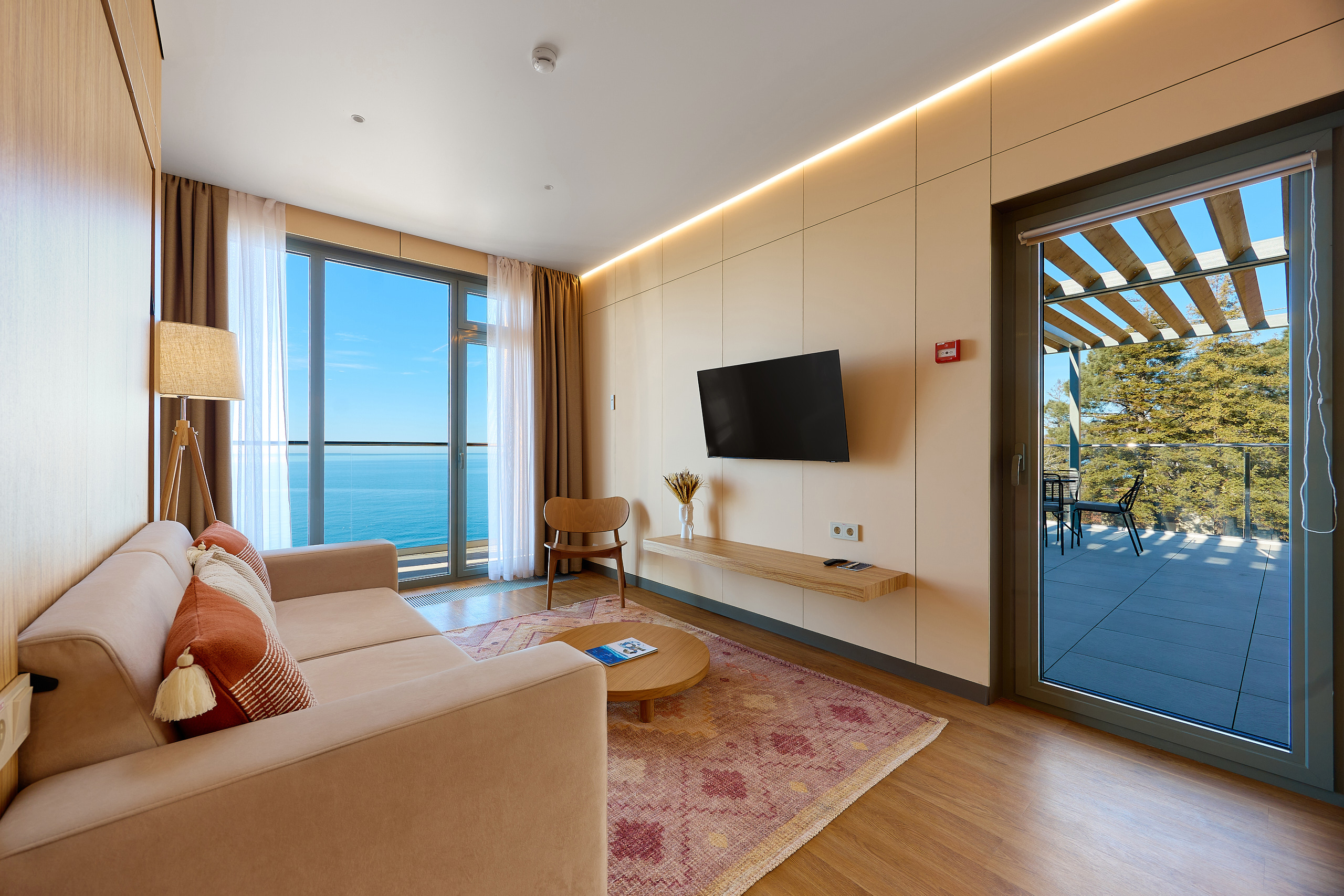 Джуниор с террасой, корпус Приморский