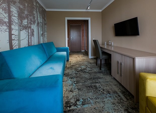 Люкс 2-местный 2-комнатный в корпусе 1(вид на Волгу)