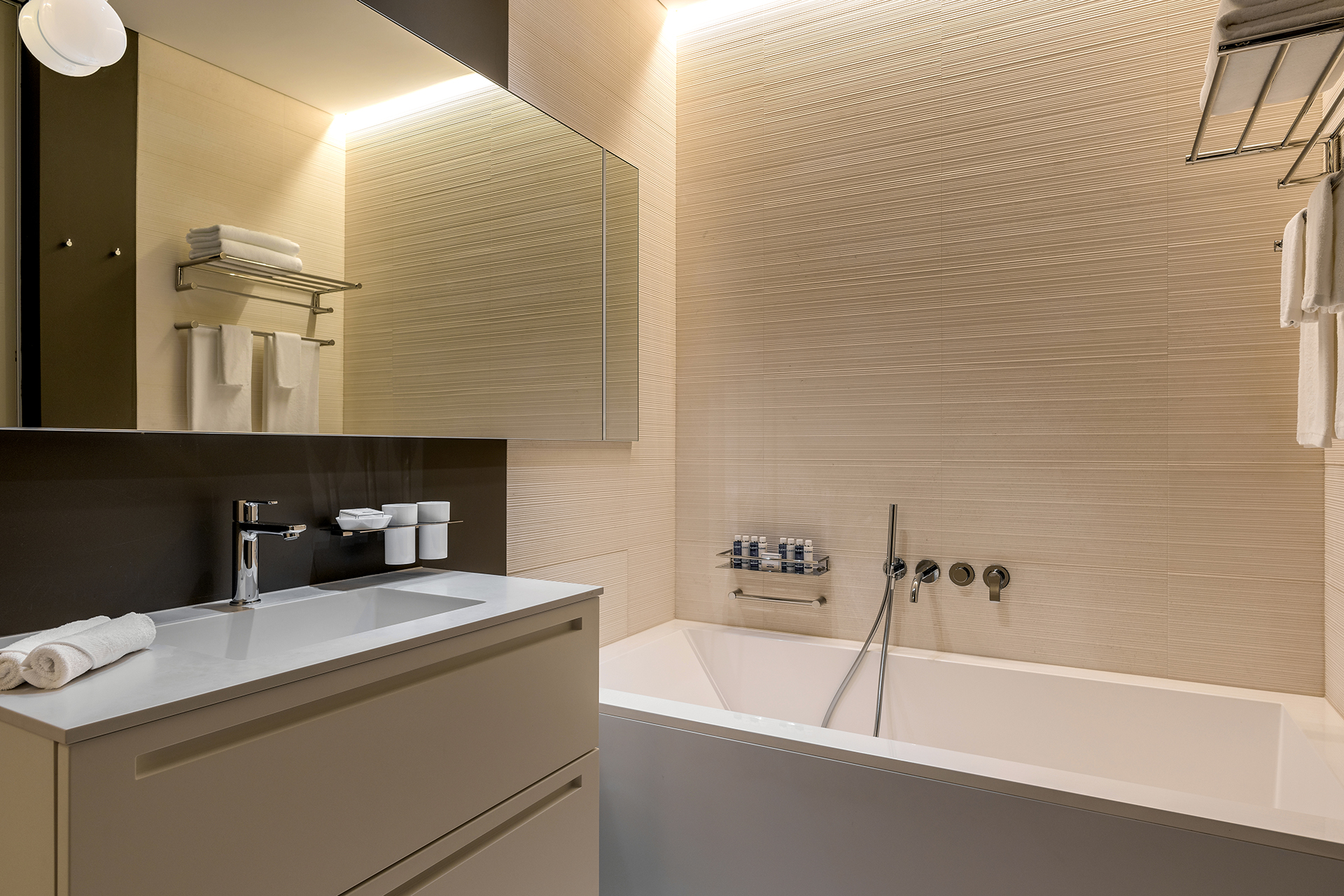 Посмотреть в галерее Suite Family 4-местный 3-комнатный
