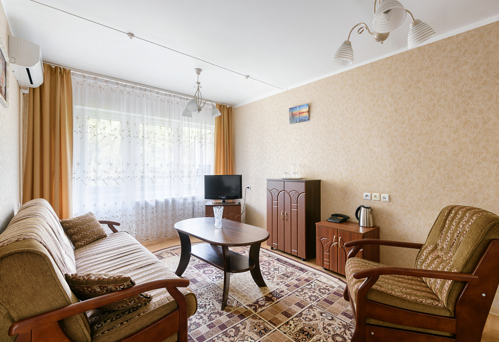 Посмотреть в галерее 2-мест. 2-комн. люкс, корп. 1, 2