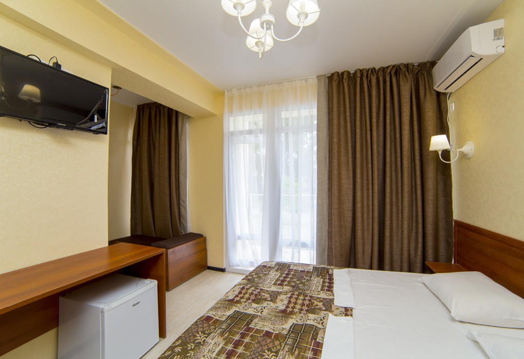 Стандартный 2-местный 3-й категории (с ремонтом, без балкона)