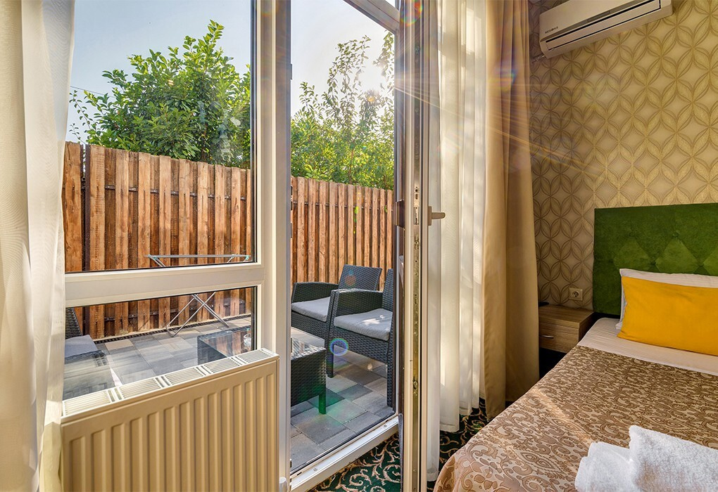 Посмотреть в галерее 2-мест.(разм. в 3-мест.) станд. с террасой