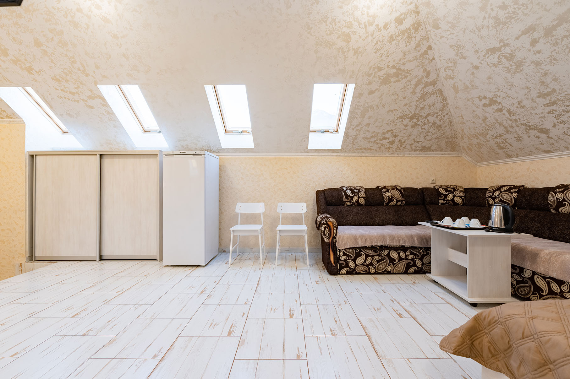 Семейный Семейный на мансарде 6- местный