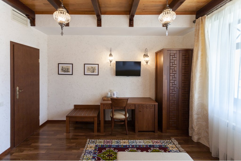 Люкс 2-местный 2-комнатный Зейтун