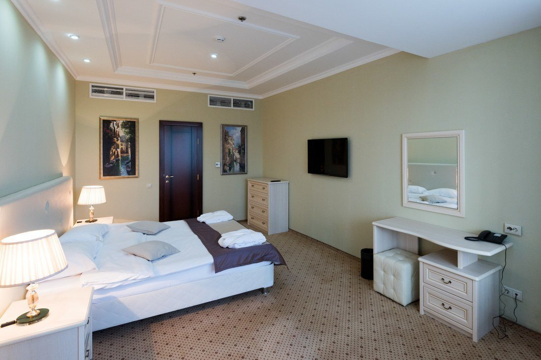 Апартаменты, Основной корпус