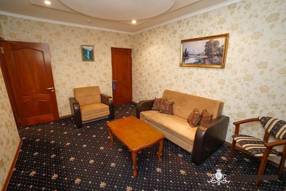 Посмотреть в галерее Люкс 2-комнатный