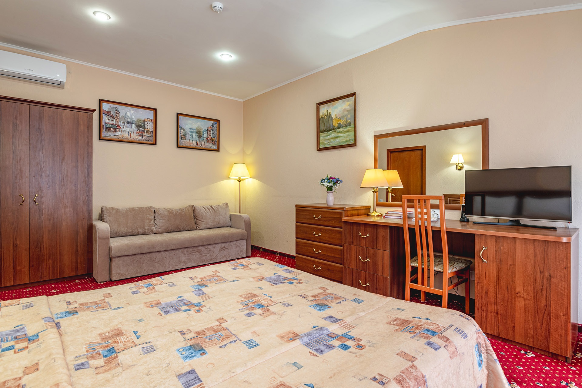 Посмотреть в галерее Suite Junior 2-местный
