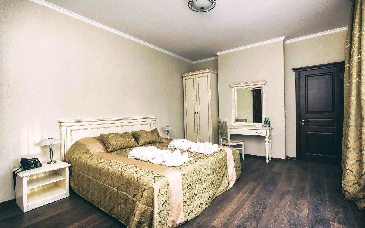 Посмотреть в галерее Cottage 4-комнатный с кухней (коттеджи № 1-5)