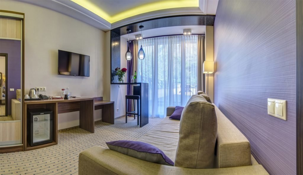 Люкс 2-комнатный с видом на горы