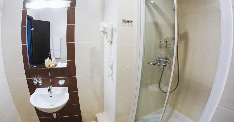 Полулюкс 2-мест.2-ком.главный корпус Прибрежный