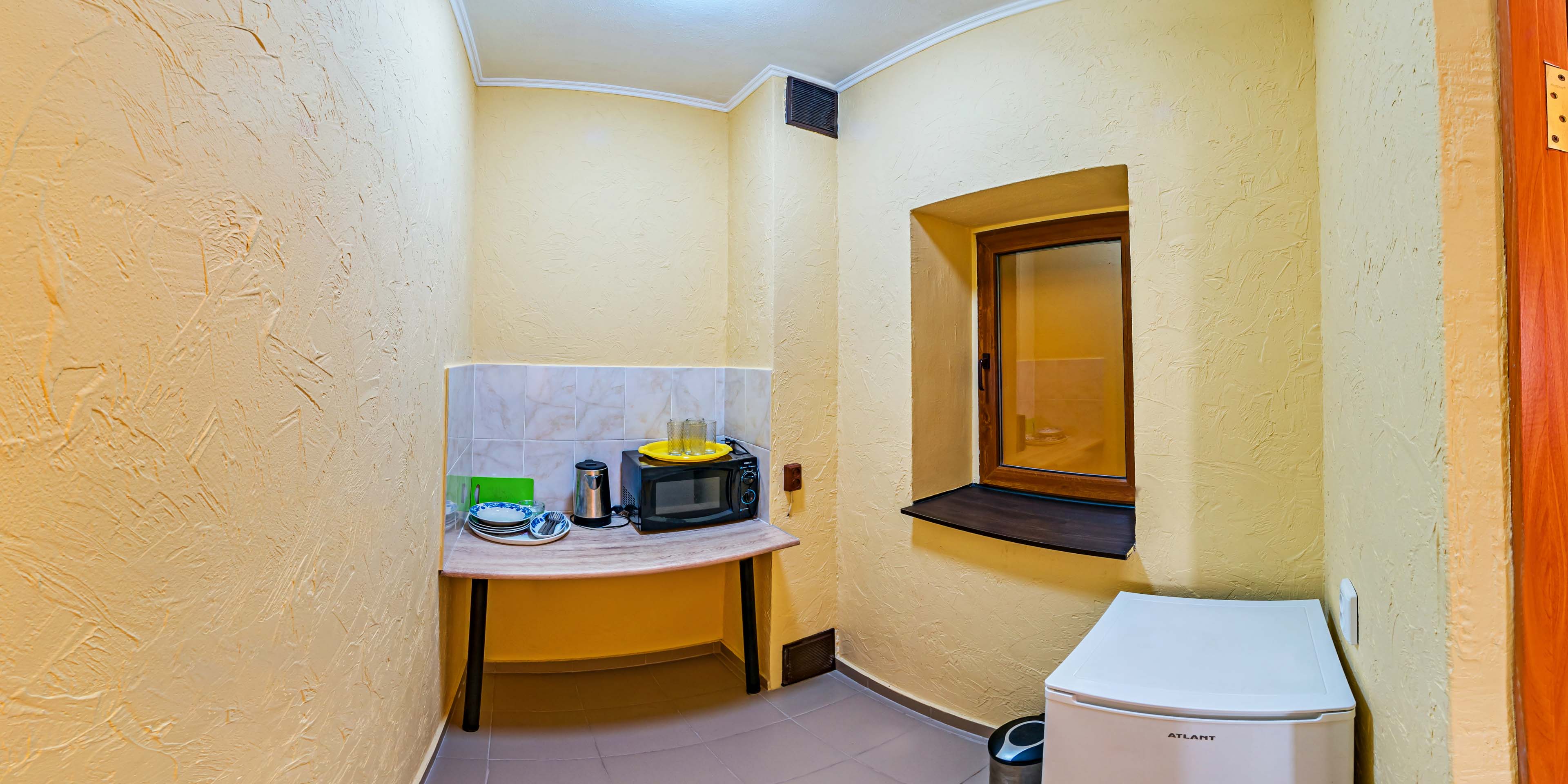 Посмотреть в галерее Люкс Люкс 4-местный 2-комнатный