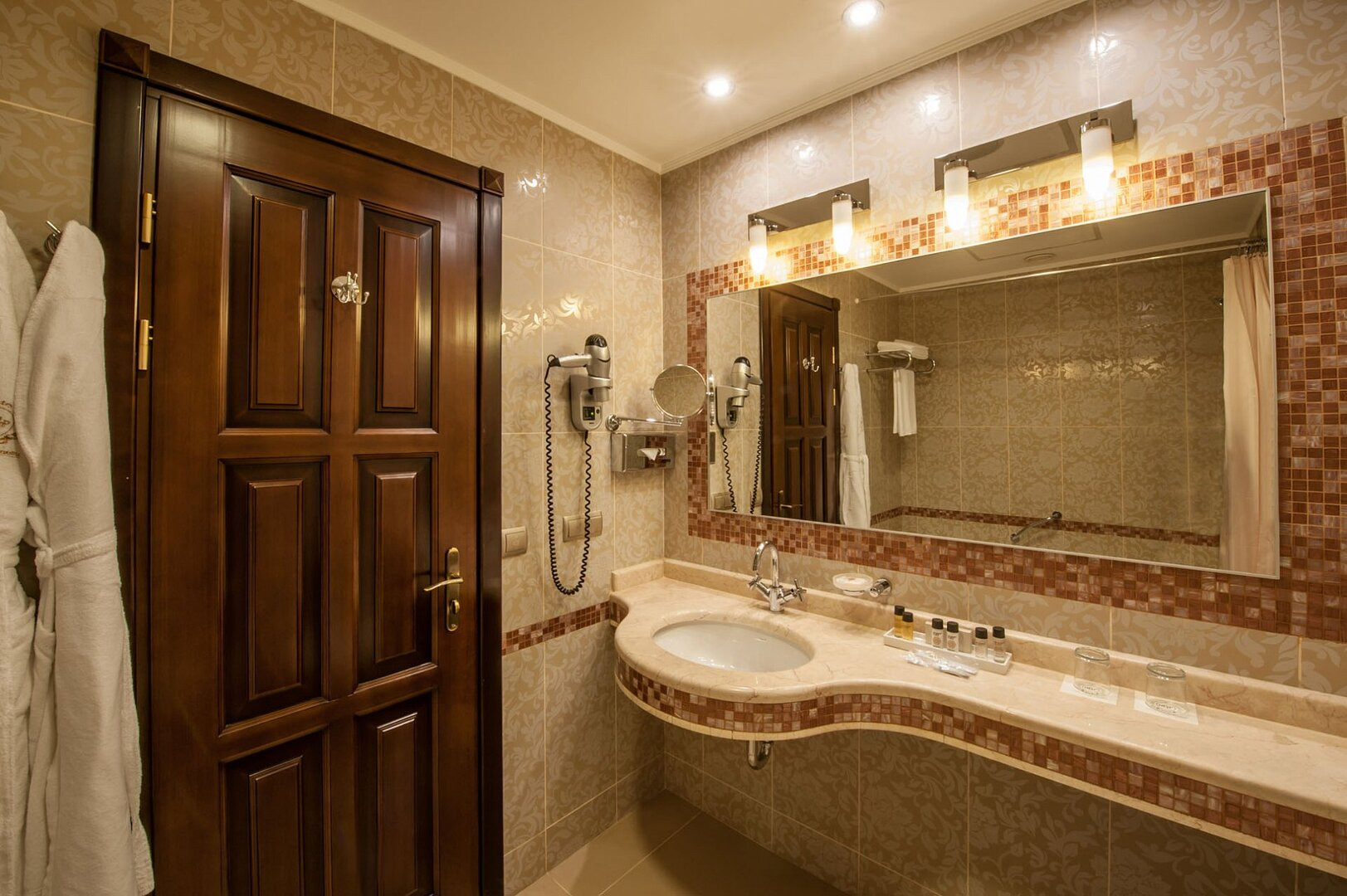 Люкс-студия