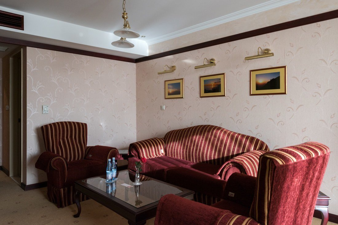 Люкс Бизнес, Бизнес корпус