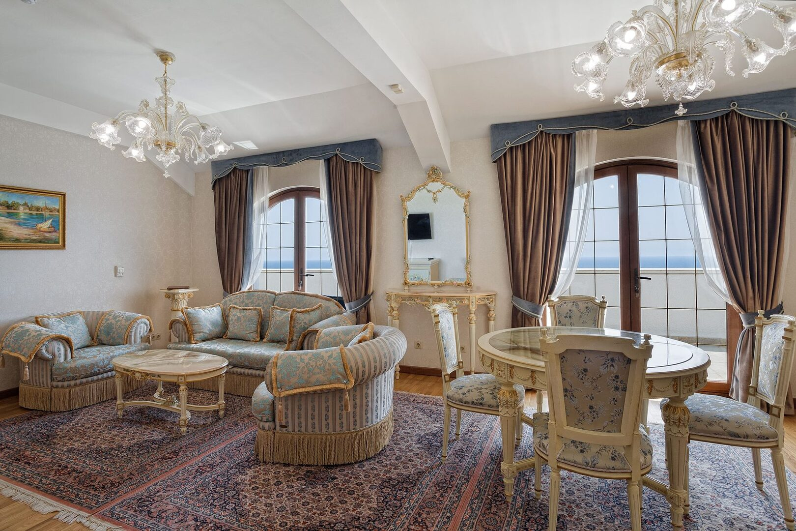 Посмотреть в галерее Сьют VIP