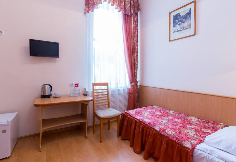 Посмотреть в галерее 1-мест. 2 катег., корп. 4.