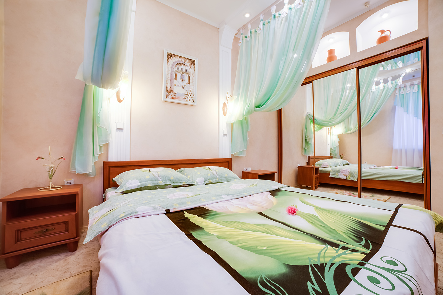 Люкс Цветочный 2-местный 2-комнатный