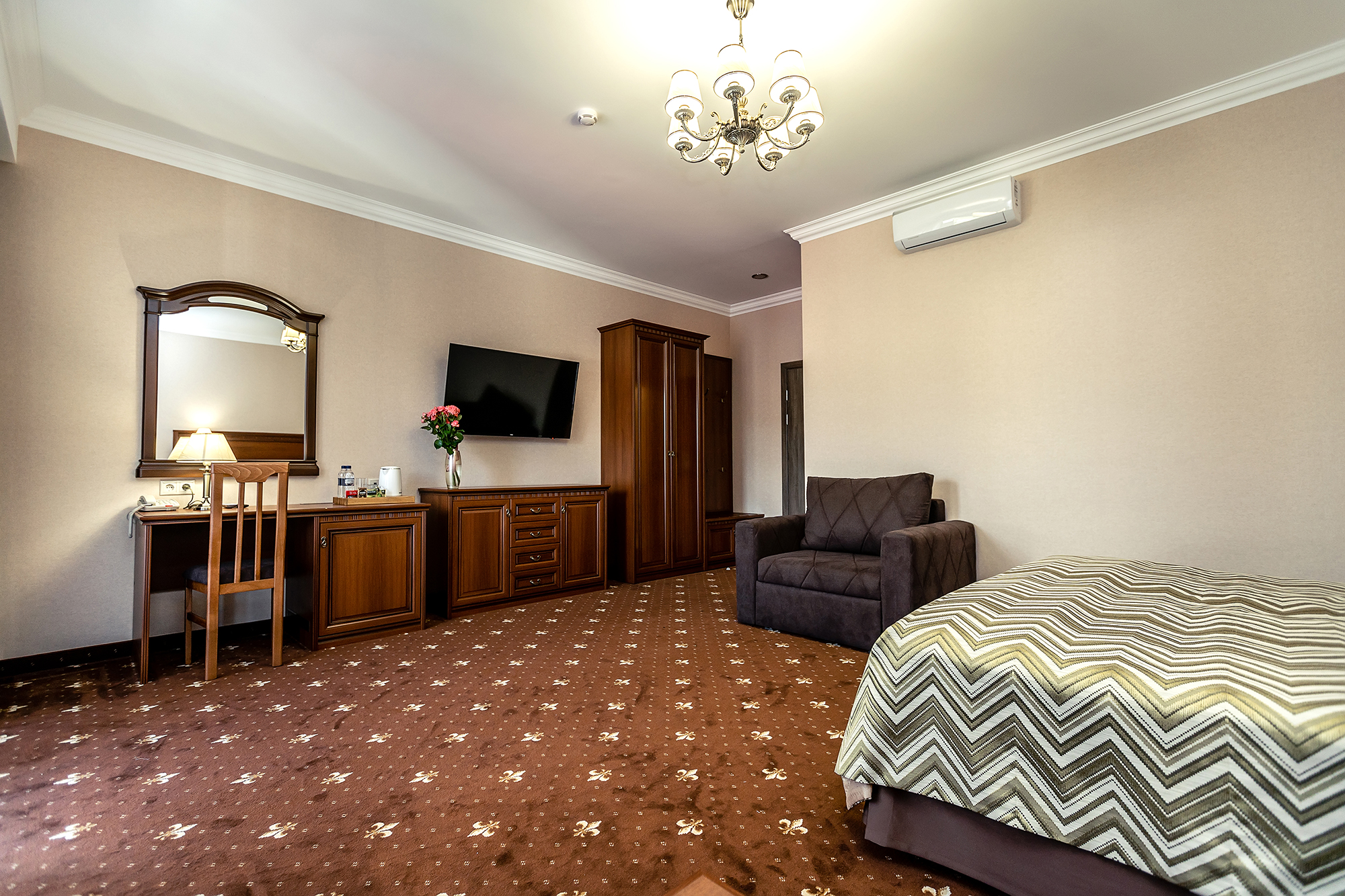 Посмотреть в галерее Junior Suite 2 -местный