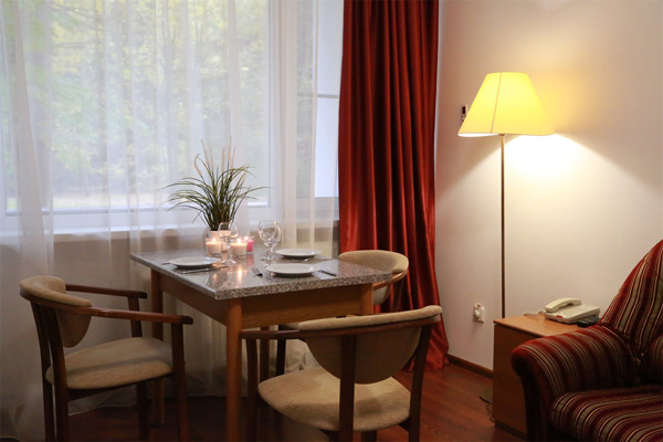 Студия 2-мест.2-комн. с кухоным уголком /3 корпус