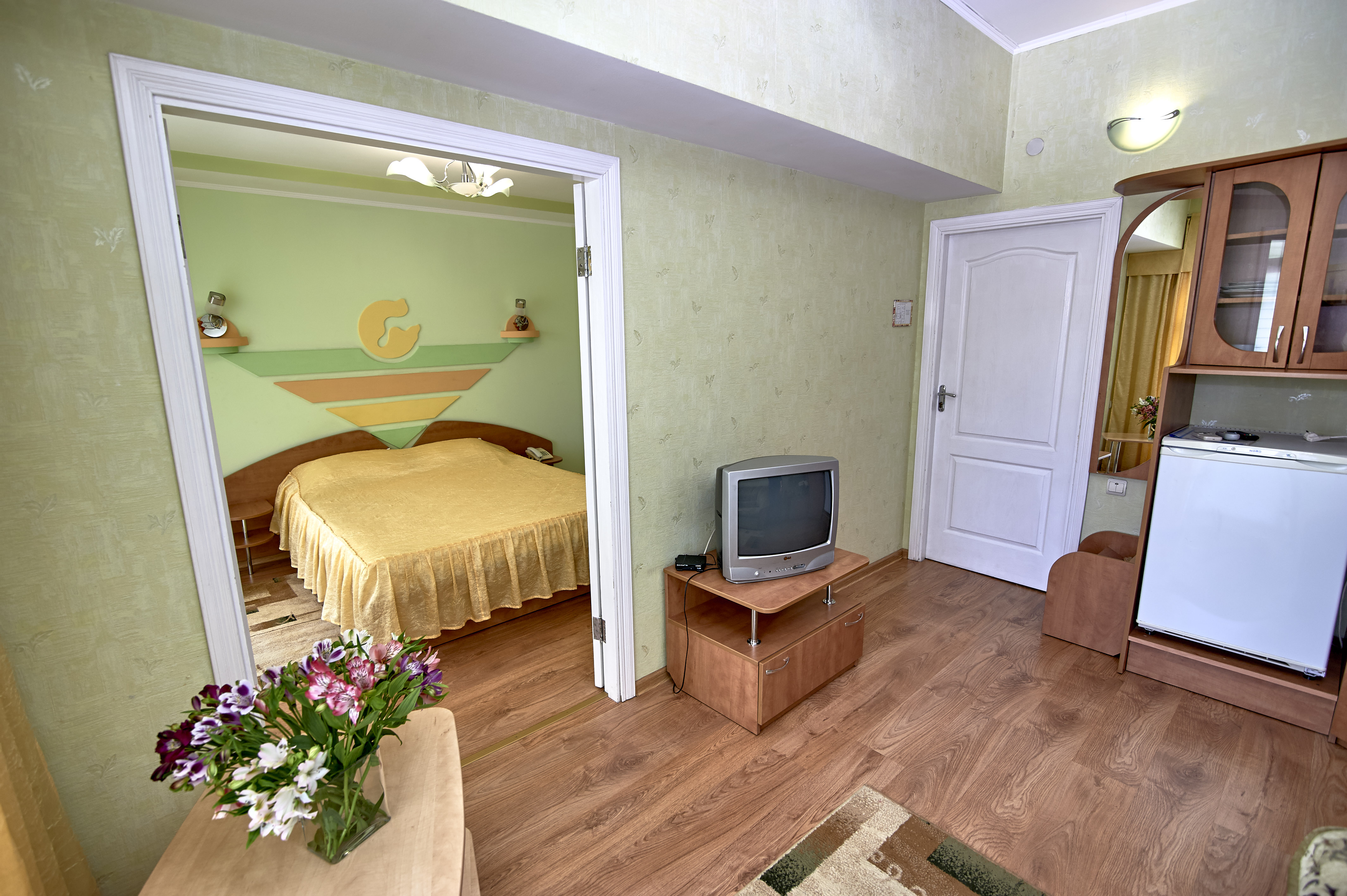 Семейный Плюс 3-местный 2-комнатный