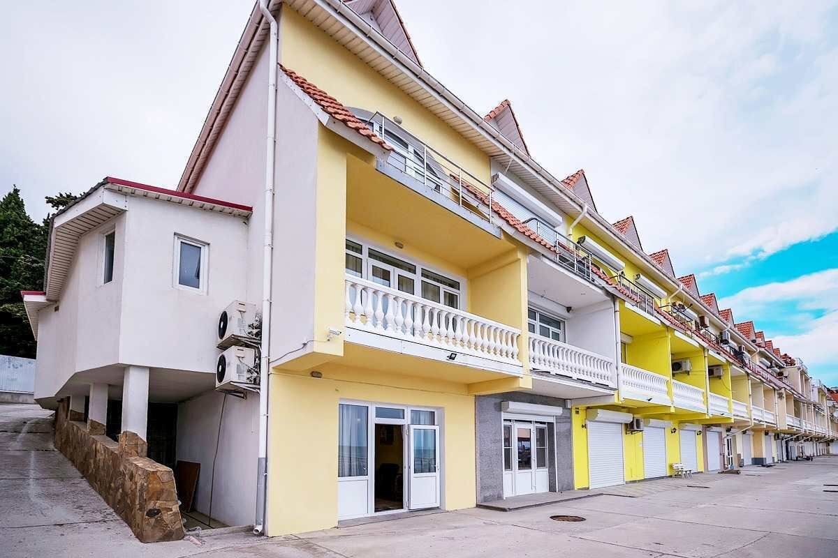 Посмотреть в галерее Эллинг 2-уровневый, выход на набережную