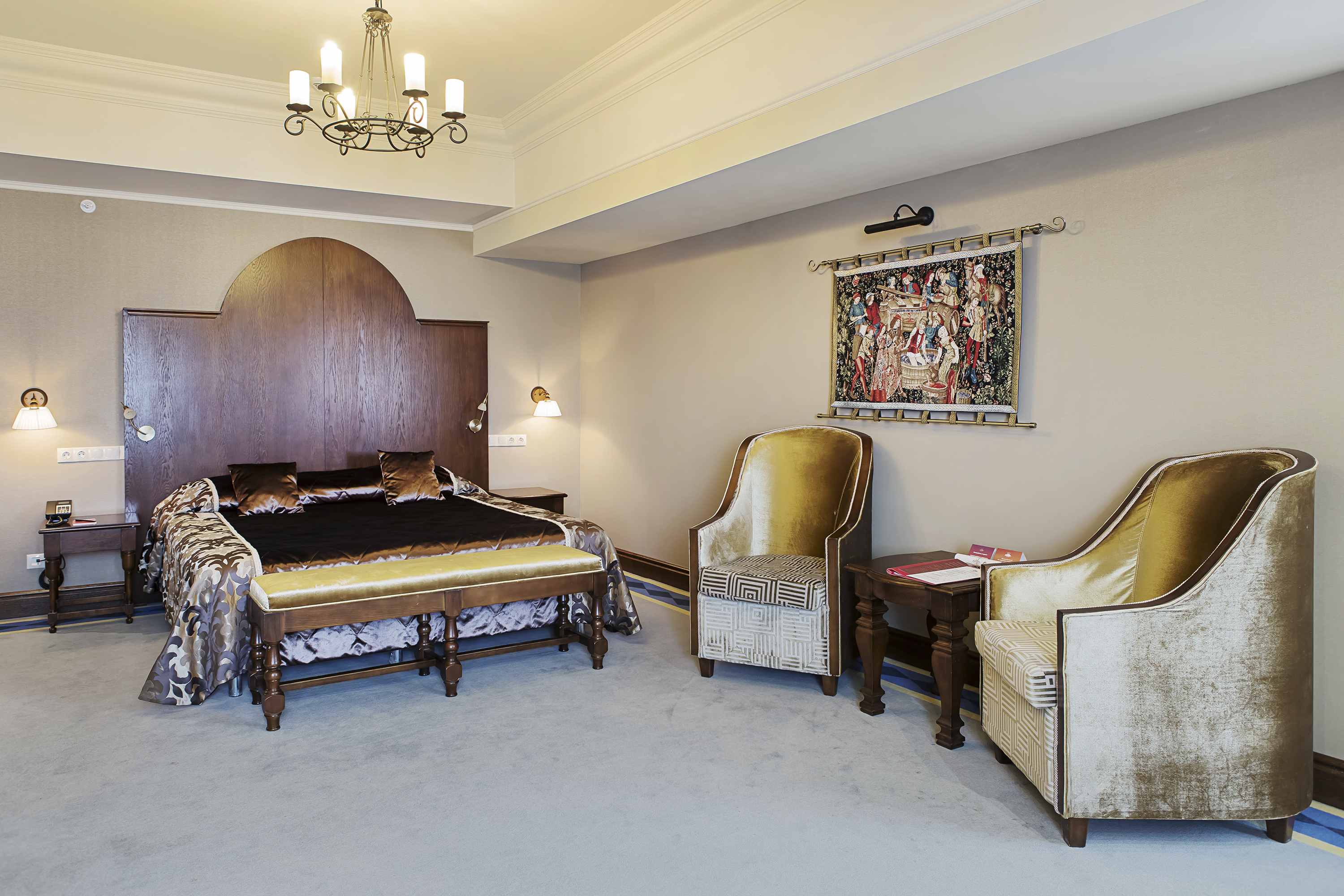 Люкс Королевы 2-местный