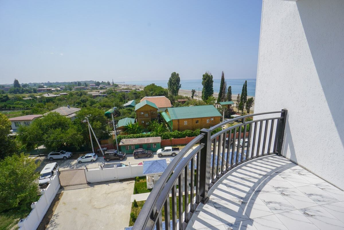 Посмотреть в галерее Люкс, главный корпус, категория