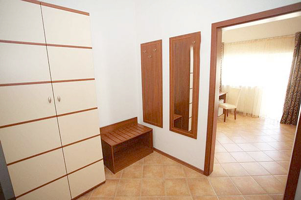 Посмотреть в галерее Полулюкс Junior Suite 3-местный