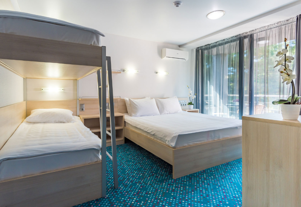 2-мест.(разм. в 4-мест.) станд. улучш. с 2-сп. и 2-ярусн. кроватями