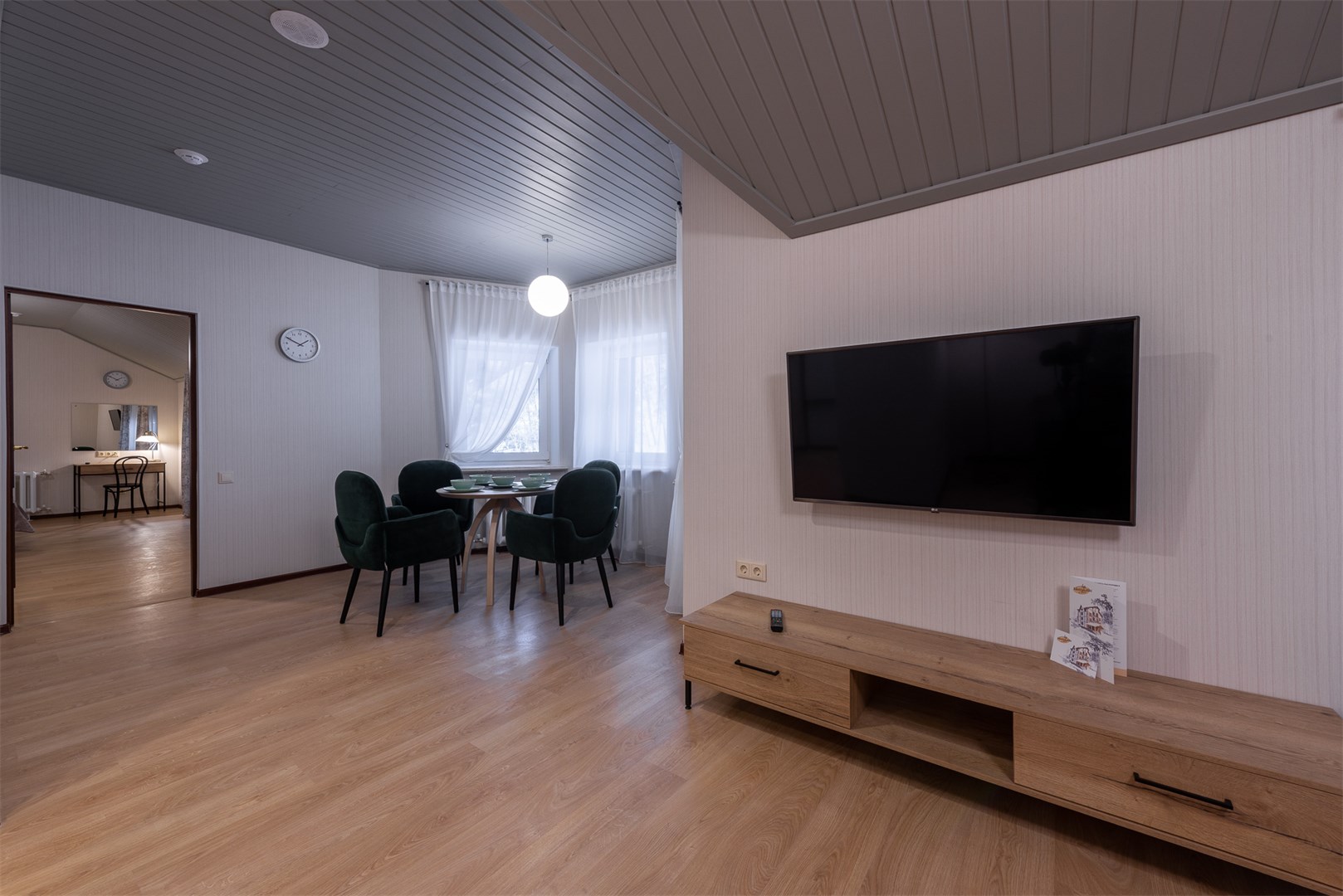 Люкс 2 комнатный плюс 3*