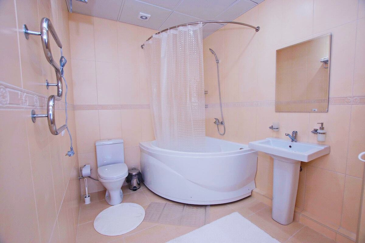 Посмотреть в галерее Люкс, главный корпус, категория
