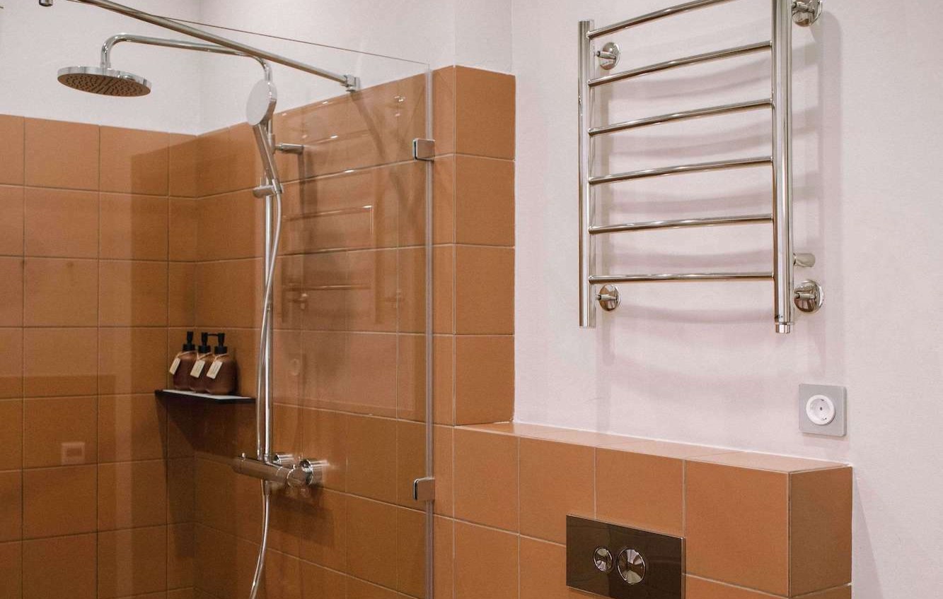 Коттедж 4-местный ЛЮКС (ASTRA, FIALKA, MELISSA)