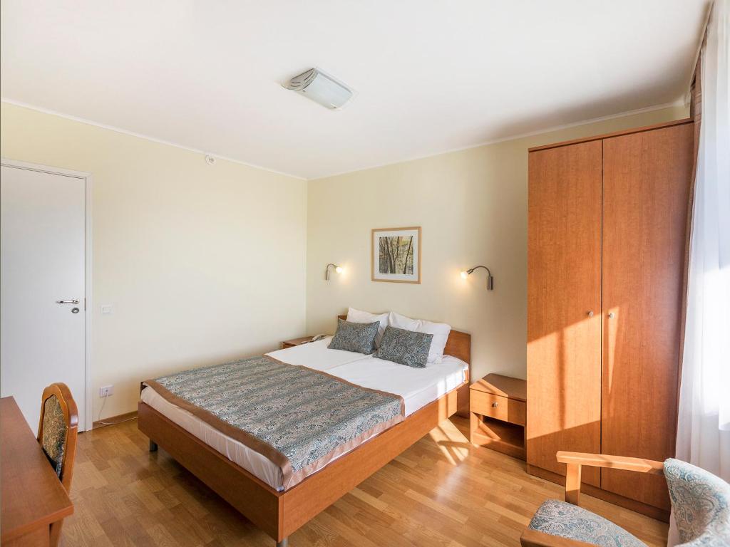 Стандартный 2-местный вид на озеро