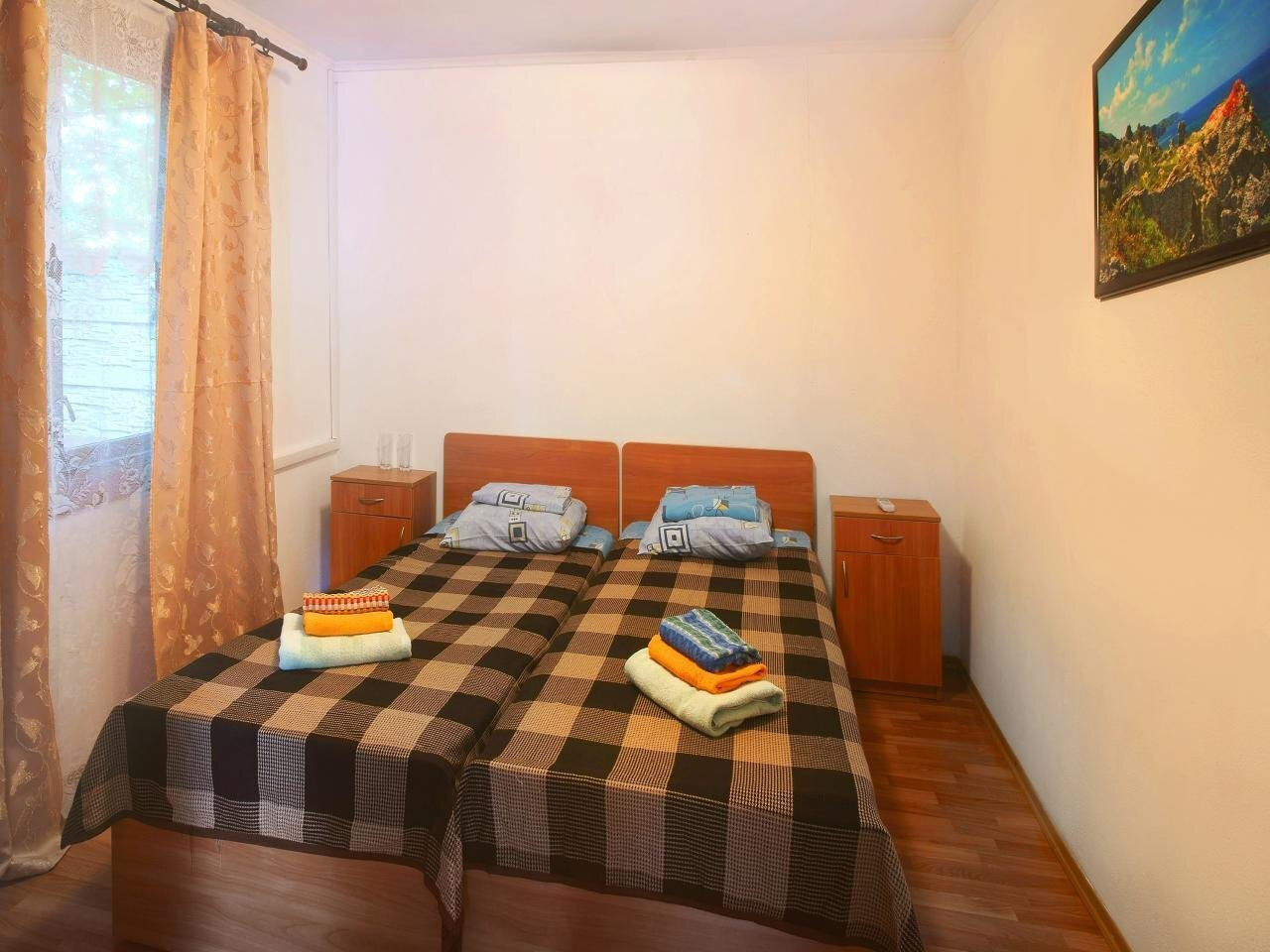 «СОЛНЕЧНЫЙ УГОЛОК» 2-комнатный