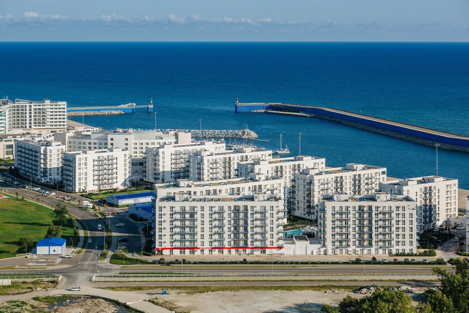 Апарт-отель «Альфа Сириус, Прибрежный квартал» Адлер