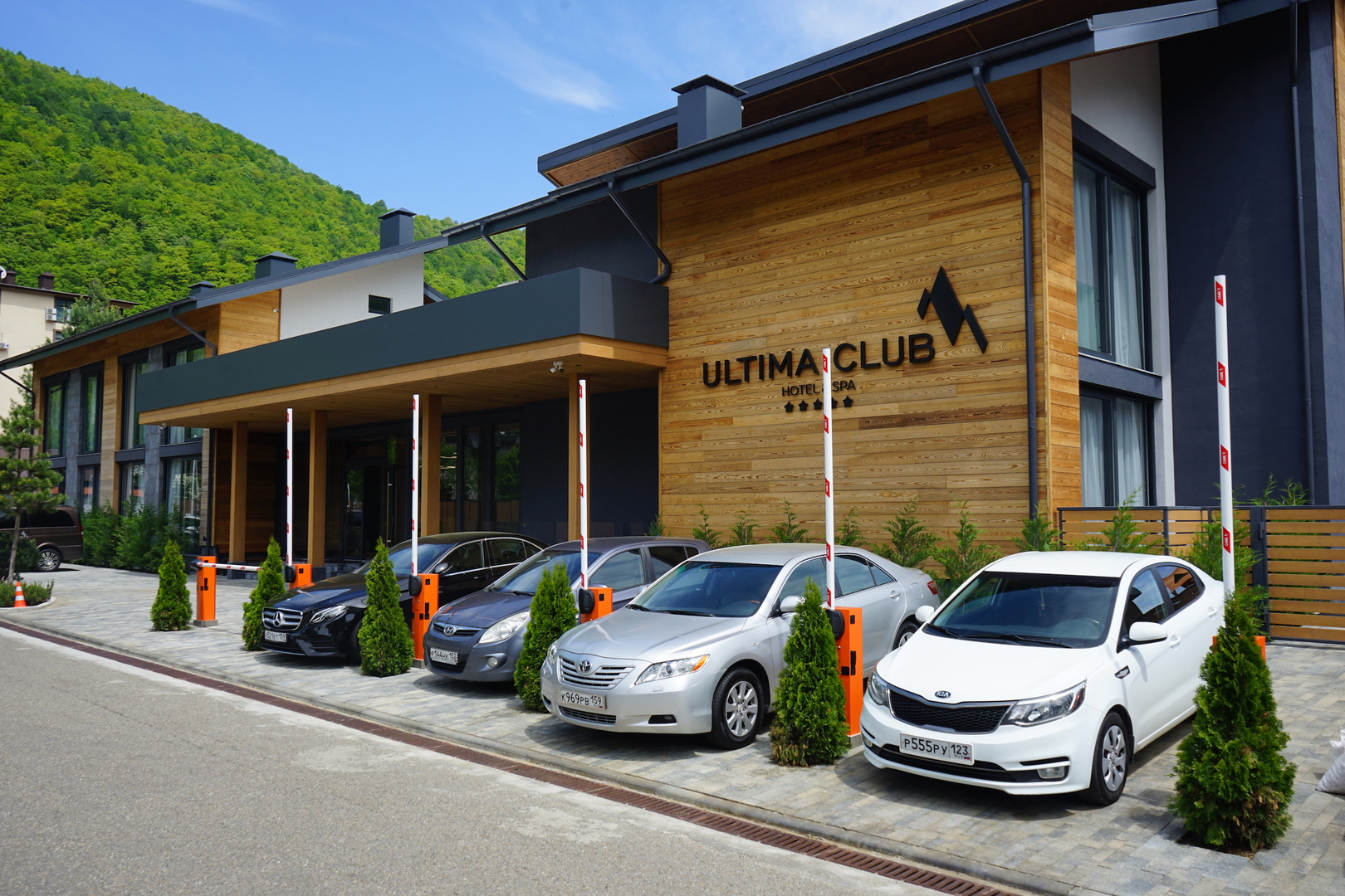 Отель «Ultima Club Hotel» Эсто-Садок