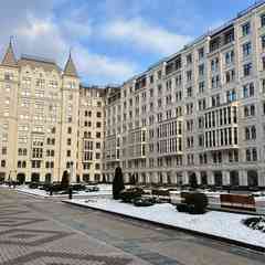 Город