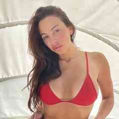 Abigail Mac