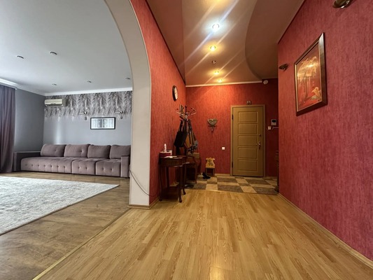 Фото квартиры по адресу Москва, Комсомольская ул, 105 