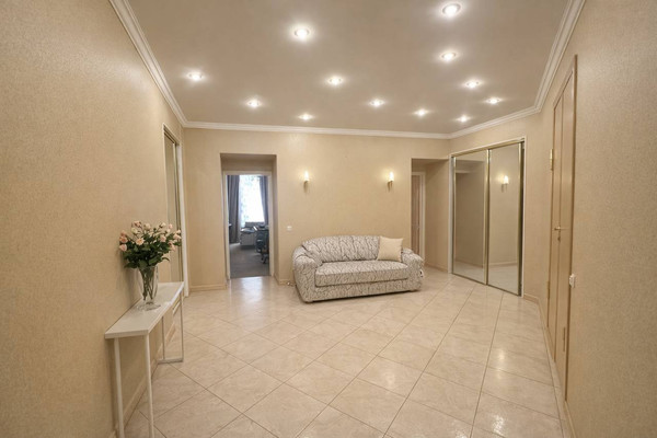 Фото квартиры по адресу Санкт-Петербург, Малая Посадская ул, 14 