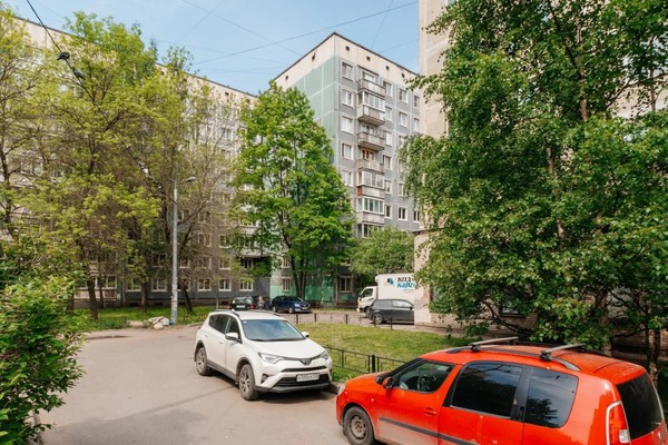 Фото квартиры по адресу Санкт-Петербург г, Учебный пер, д. 12к2