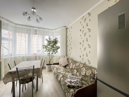 Фото квартиры по адресу Москва, Солнечная ул, 15 
