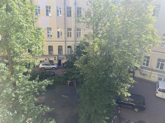 Фото квартиры по адресу Санкт-Петербург г, Большая Конюшенная ул, д. 1
