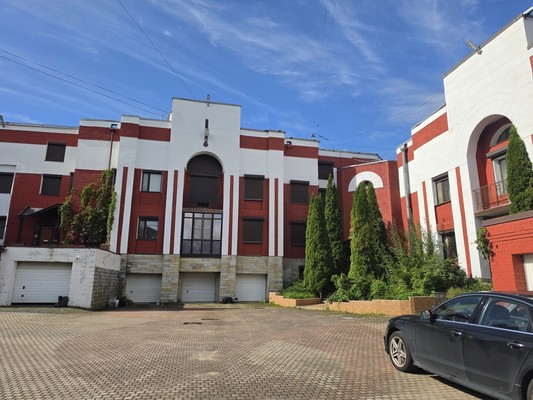 Фото квартиры по адресу Санкт-Петербург, Малиновская ул, 15 