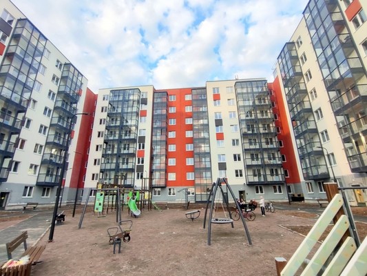 Фото квартиры по адресу Ленинградская, Строителей ул, 40 