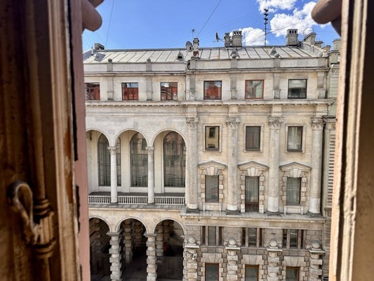 Фото квартиры по адресу Санкт-Петербург, Каменноостровский пр-кт, 45а 