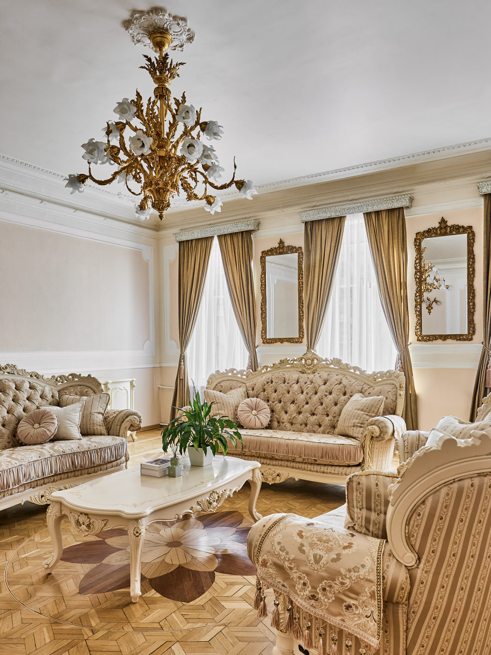 Фото квартиры по адресу Санкт-Петербург, Рубинштейна улица, д.4 