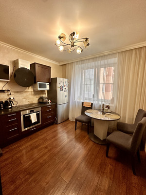 Объект по адресу Ленинградская обл, Тосненский р-н, Тельмана п, Ладожский б-р, д. 1к1