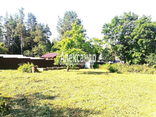 Объект по адресу Ленинградская обл, Приозерский р-н, Сосново п, Комсомольская ул